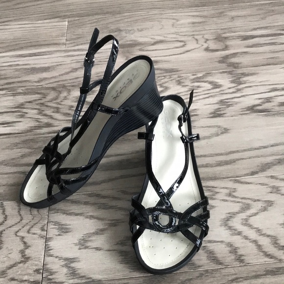 🌞🌻 Geox sandals size 7.5 - Picture 2 of 10